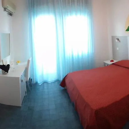 Capo Skino Ξενοδοχείο Gioiosa Marea