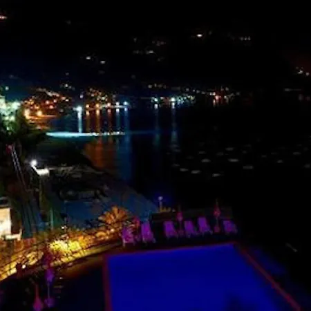 Capo Skino 3*