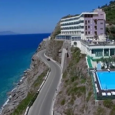 Capo Skino Otel 3*